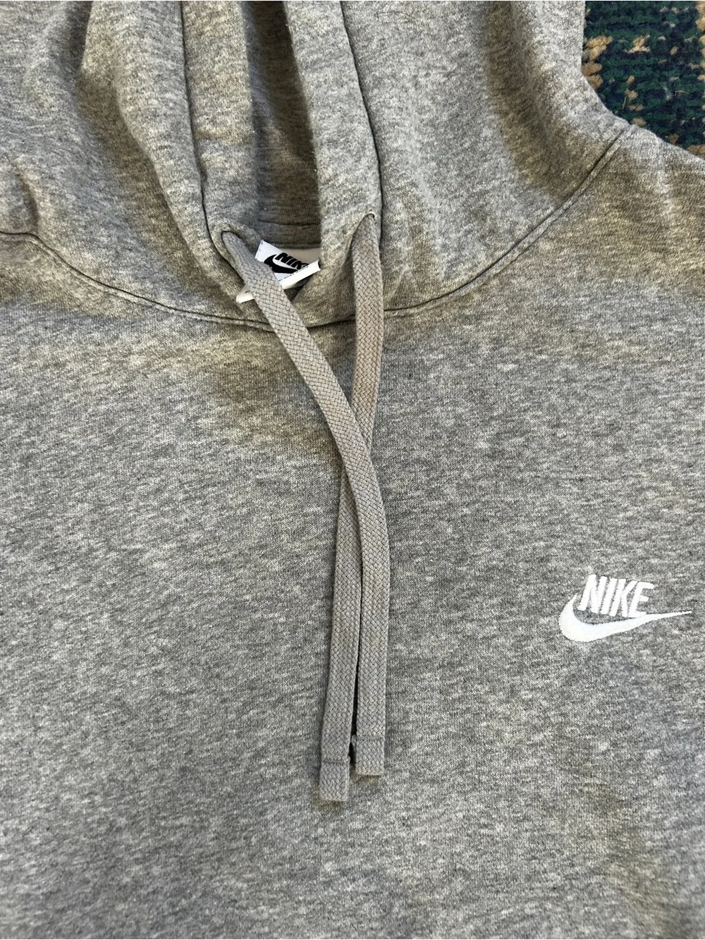 Nike Men’s Sportswear Hoodie XL Gray Embroidered Logo Pullover Sweatshirt